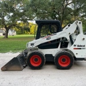 xe xúc trượt Bobcat S530