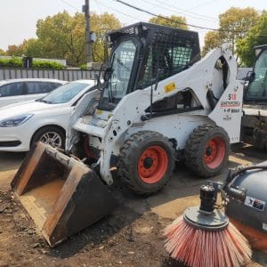 Máy xúc lật Bobcat S18