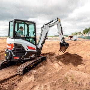 Xe xúc đào mini Bobcat E26