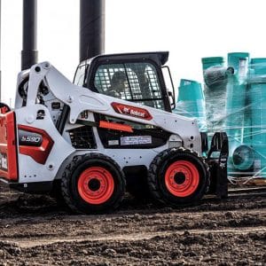 Xe xúc trượt Bobcat S590