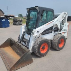 Xe xúc lật Bobcat S650