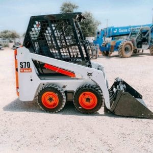 xe xúc trượt Bobcat S70