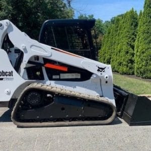 xe xúc lật bánh xích Bobcat T590