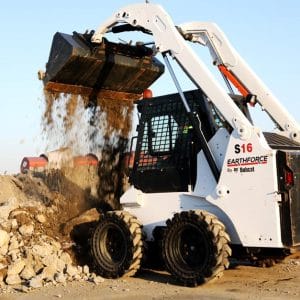 Xe xúc trượt Bobcat S16