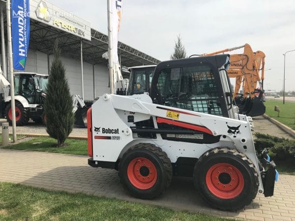 Xe xúc trượt Bobcat S510