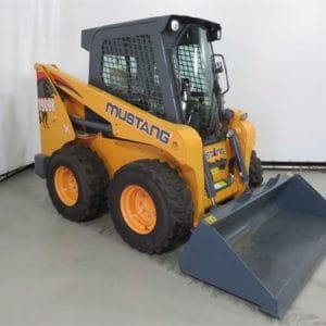 xe xúc lật Skid Loader Mustang 1900R