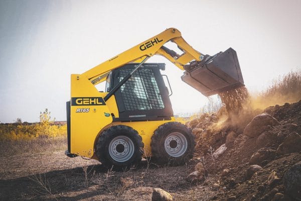 Xe xúc lật Skid Loader GEHL R165