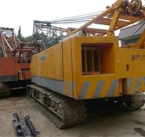 xe cẩu Hitachi 180 tấn