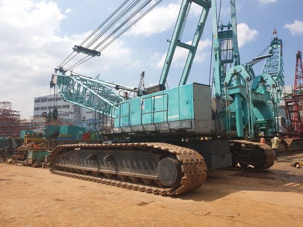 Xe cẩu bánh xích Kobelco 250 tấn