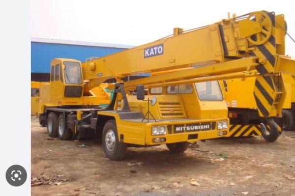 Xe cẩu Kato 25 tấn