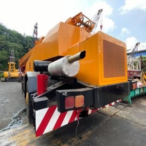 Xe cẩu bánh lốp Kobelco 45 tấn