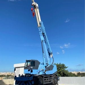 Xe cẩu bánh lốp Kobelco 25 tấn