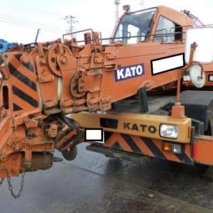 Xe cẩu bánh lốp kato 10 tấn