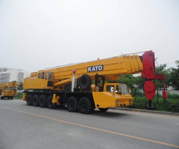 Xe cẩu bánh lốp Kato 120 tấn