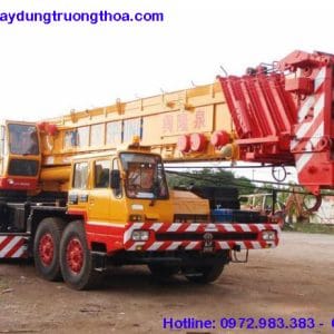 Cho thuê xe cẩu bánh lốp Kato 160 tấn