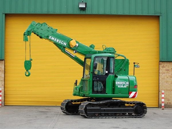 Cho thuê xe cẩu bánh xích mini 4.9 tấn KOBELCO