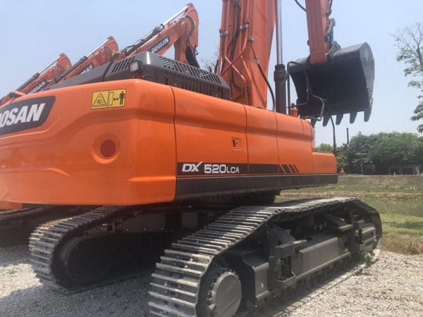 Máy xúc Doosan bánh xích DX520LCA