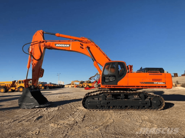 Máy xúc Doosan bánh xích DX520LCA