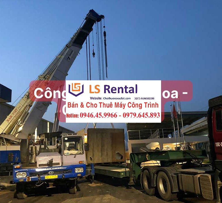 Cho thuê xe nâng cẩu tự hành chở container