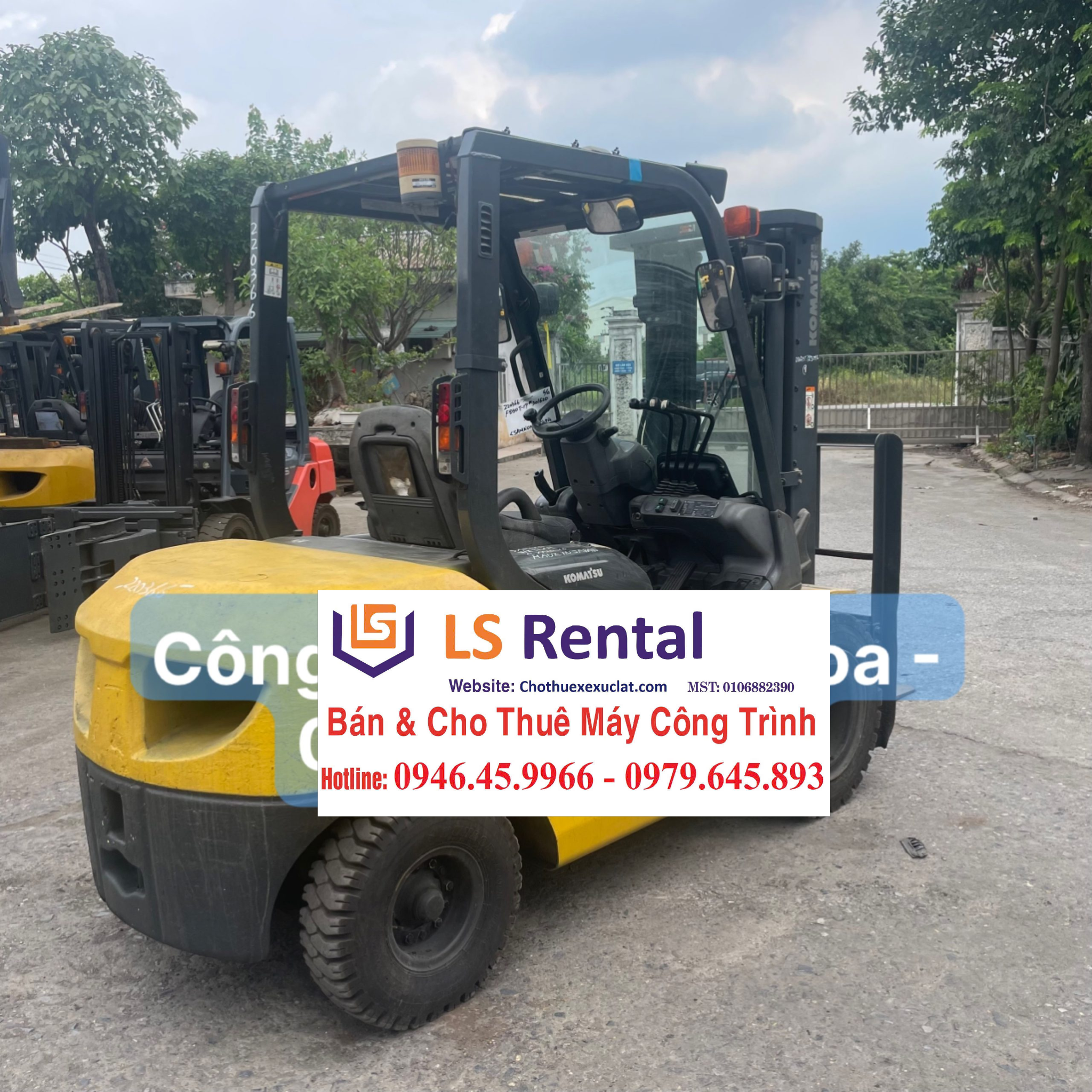 Thuê xe nâng dầu Komatsu FD30T-17