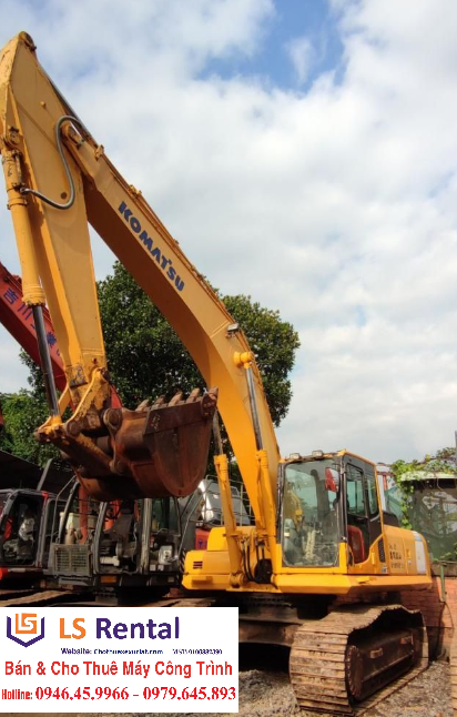 Xe xúc đào bánh xích Komatsu PC200-8